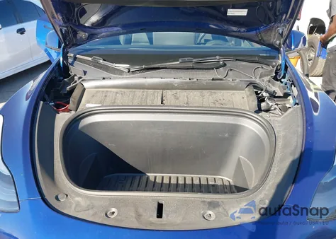 2024 Tesla Model Y Long Range Dual Motor All-Wheel Drive из США, поврежденный, VIN 7SAYGAEE8RF009832